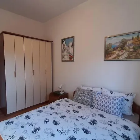 Quiet & Lovely Apartment-icici